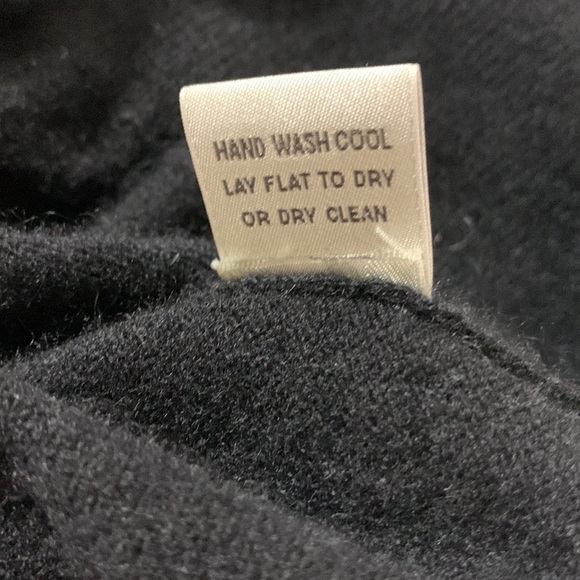 PETER Millar Cashmere Black V-Neck Sweater - Picture 6 of 10